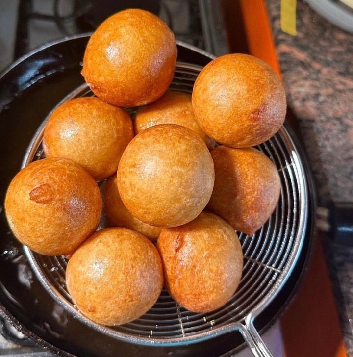 Ghana Bofrot (Puff-Puff) – Soft, Sweet & Fresh
